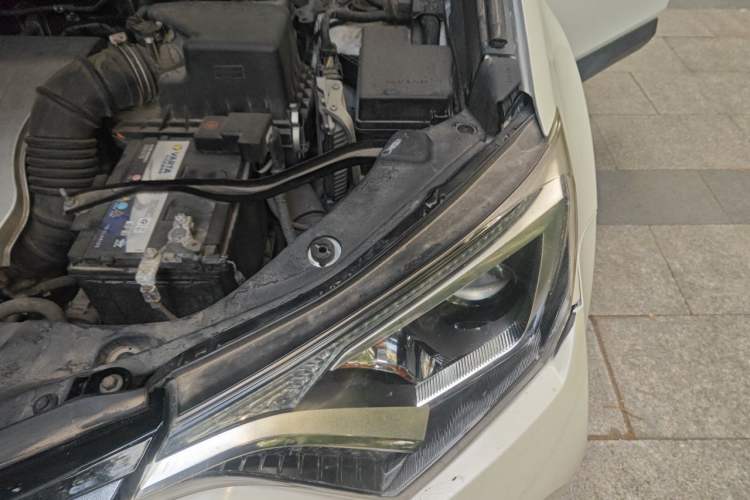 Used Toyota RAV4 2019 2.0L CVT Two-Wheel Drive Pioneer Edition China V Standard Engine Bay Left