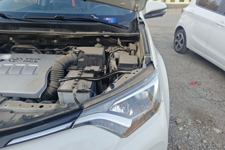 Used Toyota RAV4 2019 2.0L CVT Two-Wheel Drive Pioneer Edition China V Standard Engine Bay Left
