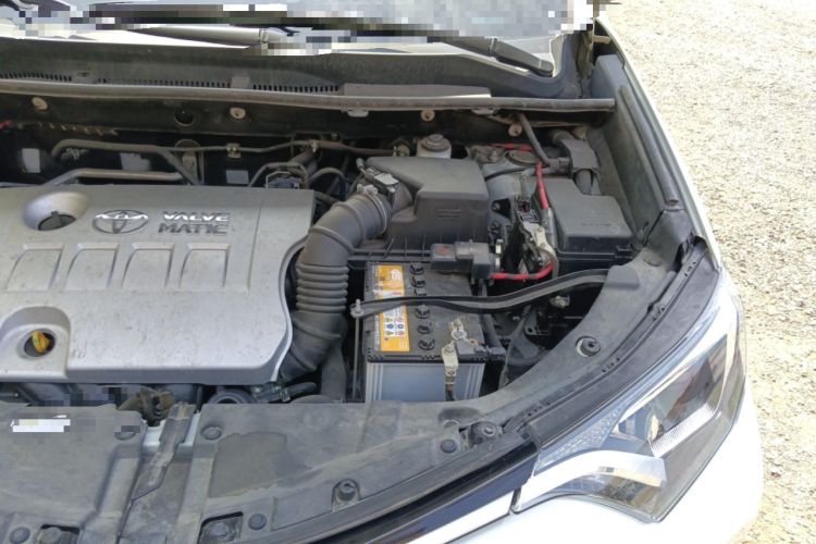 Used Toyota RAV4 2019 2.0L CVT Two-Wheel Drive Pioneer Edition China VI Standard Engine Bay Left