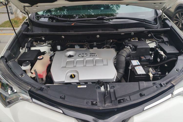 Used Toyota RAV4 2019 2.0L CVT Two-Wheel Drive Pioneer Edition China V Standard Engine Bay