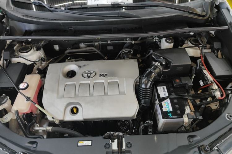Used Toyota RAV4 2019 2.0L CVT Two-Wheel Drive Pioneer Edition China VI Standard Engine Bay