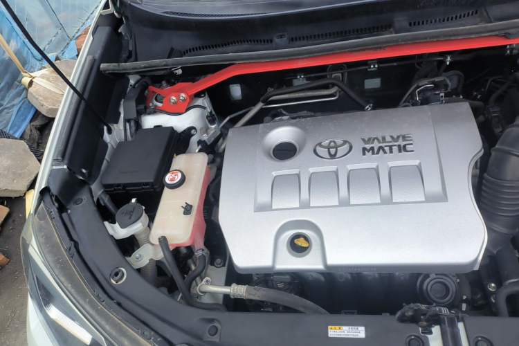 Used Toyota RAV4 2019 2.0L CVT Two-Wheel Drive Fashion X Limited Edition China VI Standard Engine Bay Right