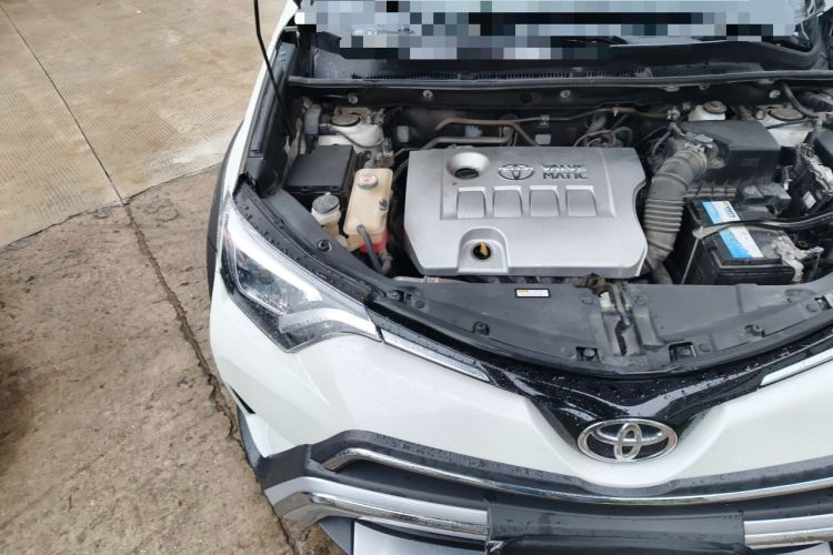 Used Toyota RAV4 2019 2.0L CVT Two-Wheel Drive Fashion X Limited Edition China V Standard Engine Bay Right