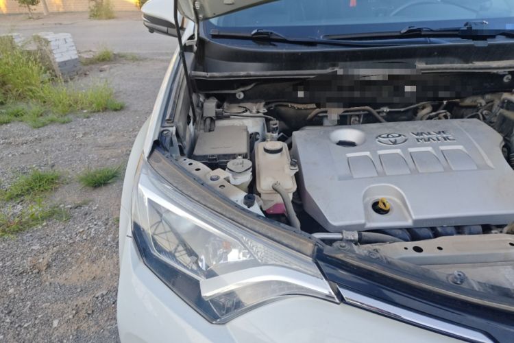 Used Toyota RAV4 2019 2.0L CVT Two-Wheel Drive Pioneer Edition China V Standard Engine Bay Right