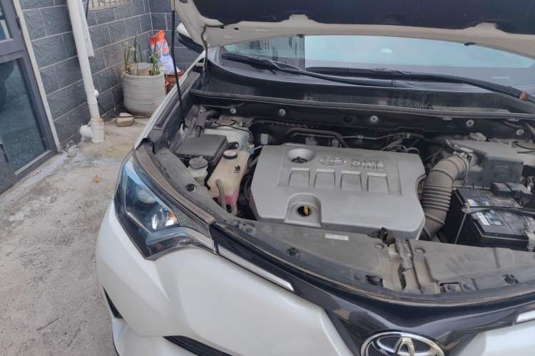 Used Toyota RAV4 2019 2.0L CVT Two-Wheel Drive Pioneer Edition China V Standard Engine Bay Right