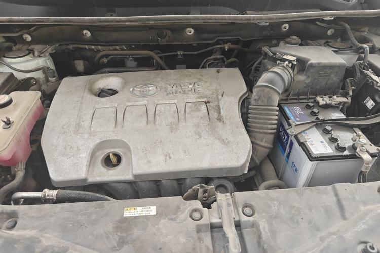 Used Toyota RAV4 2019 2.0L CVT Two-Wheel Drive Fashion X Limited Edition China VI Standard Engine Bay