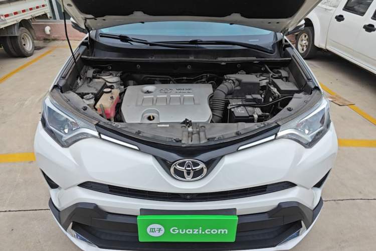 Used Toyota RAV4 2019 2.0L CVT Two-Wheel Drive Pioneer Edition China V Standard Engine Bay