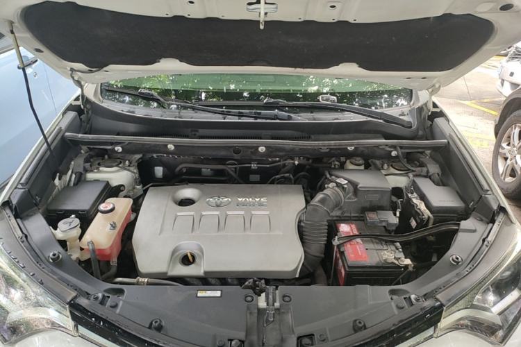 Used Toyota RAV4 2019 2.0L CVT Two-Wheel Drive Pioneer Edition China V Standard Engine Bay