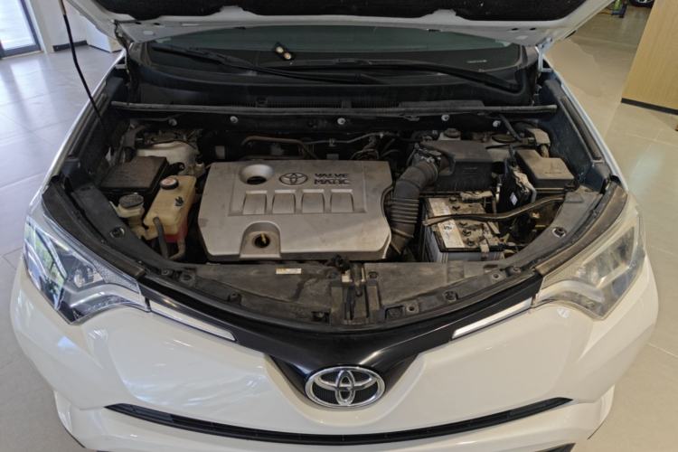 Used Toyota RAV4 2019 2.0L CVT Two-Wheel Drive Pioneer Edition China V Standard Engine Bay