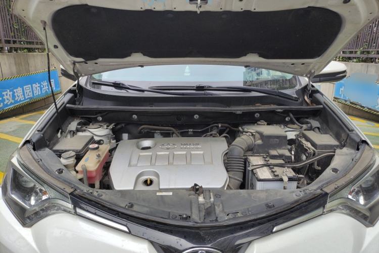 Used Toyota RAV4 2019 2.0L CVT Two-Wheel Drive Pioneer Edition China V Standard Engine Bay
