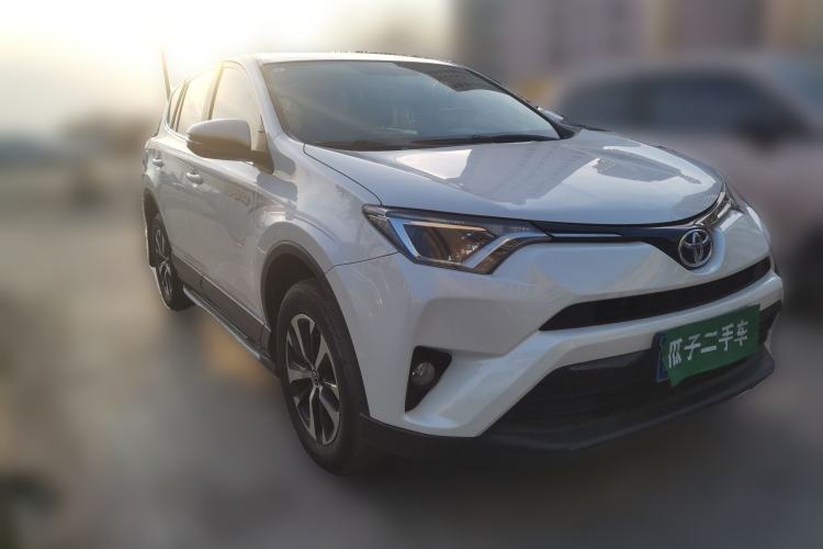 Used Toyota RAV4 2019 2.0L CVT Two-Wheel Drive Pioneer Edition China VI Standard Exterior 1