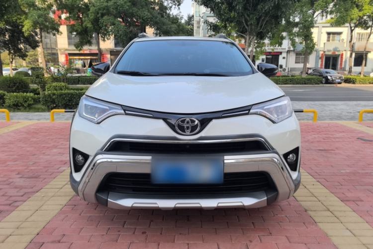 Used Toyota RAV4 2019 2.0L CVT Two-Wheel Drive Fashion X Limited Edition China VI Standard Exterior 1