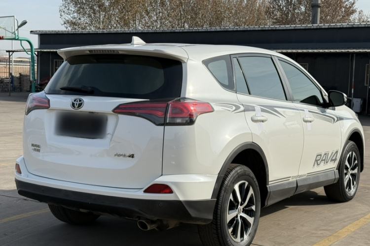Used Toyota RAV4 2019 2.0L CVT Two-Wheel Drive Pioneer Edition China V Standard Exterior 1