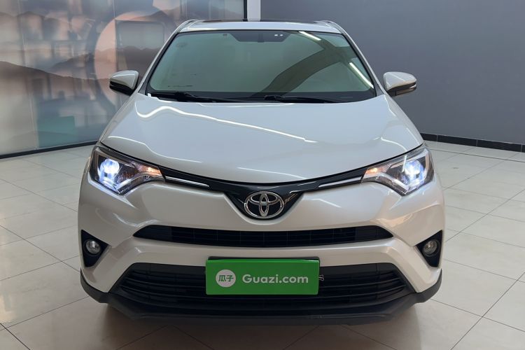 Used Toyota RAV4 2019 2.0L CVT Two-Wheel Drive Pioneer Edition China V Standard Exterior 1