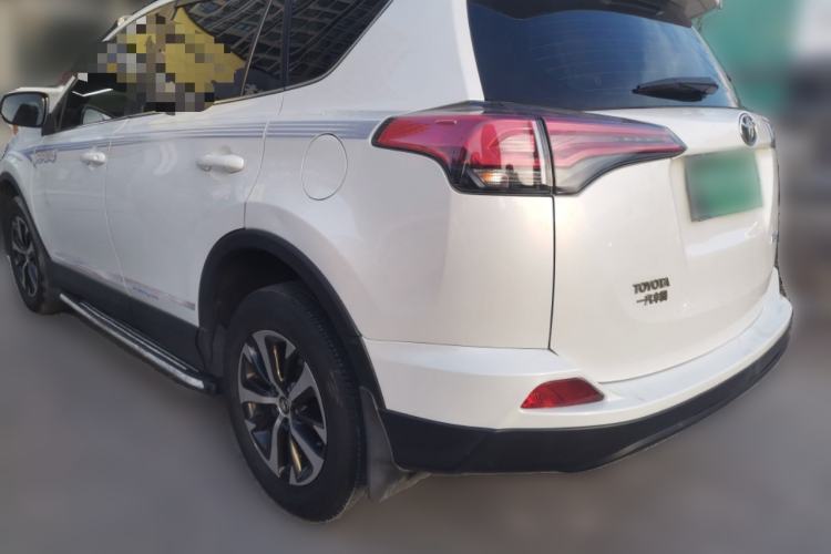 Used Toyota RAV4 2019 2.0L CVT Two-Wheel Drive Pioneer Edition China VI Standard Exterior 2