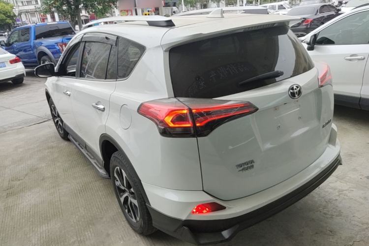 Used Toyota RAV4 2019 2.0L CVT Two-Wheel Drive ZhiShang Version China VI Standard Exterior 2
