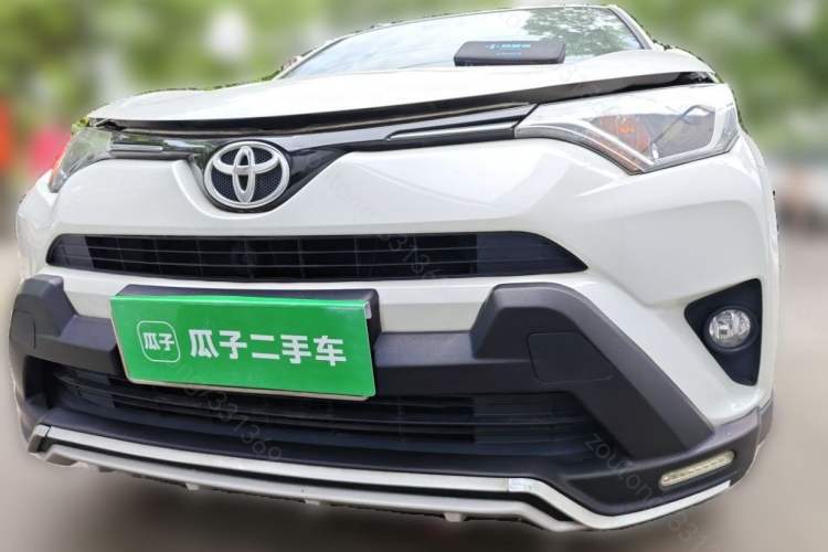 Used Toyota RAV4 2019 2.0L CVT Two-Wheel Drive Pioneer Edition China V Standard Exterior 2