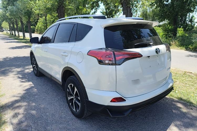Used Toyota RAV4 2019 2.0L CVT Two-Wheel Drive Pioneer Edition China VI Standard Exterior 2