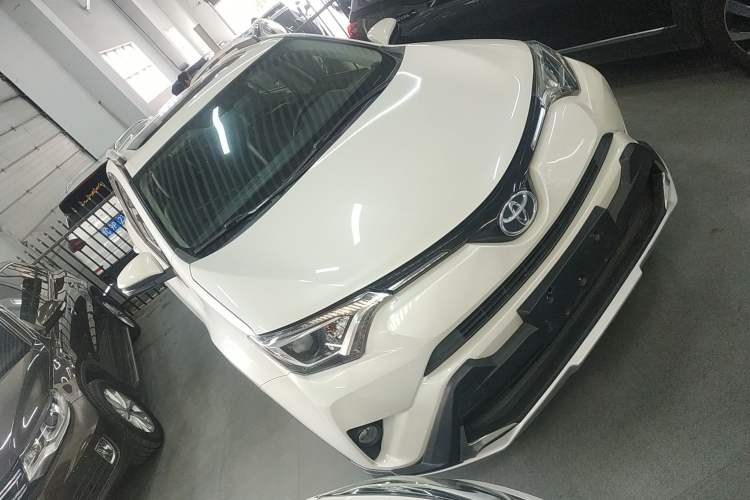 Used Toyota RAV4 2019 2.0L CVT Two-Wheel Drive Pioneer Edition China VI Standard Exterior 2