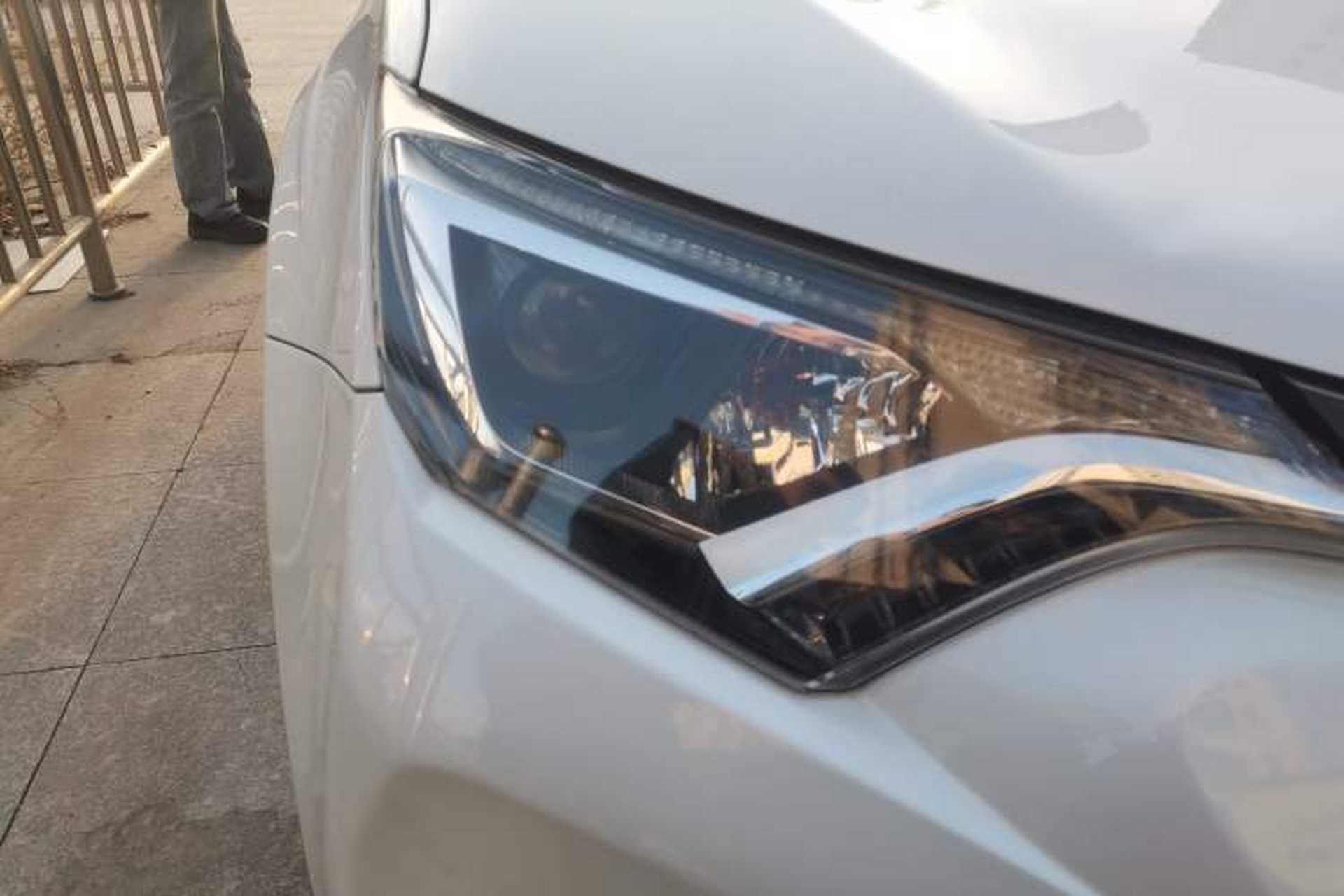 Used Toyota RAV4 2019 2.0L CVT Two-Wheel Drive Pioneer Edition China VI Standard Exterior 3