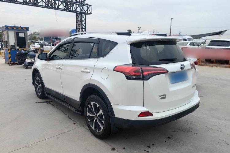 Used Toyota RAV4 2019 2.0L CVT Two-Wheel Drive Pioneer Edition China V Standard Exterior 3