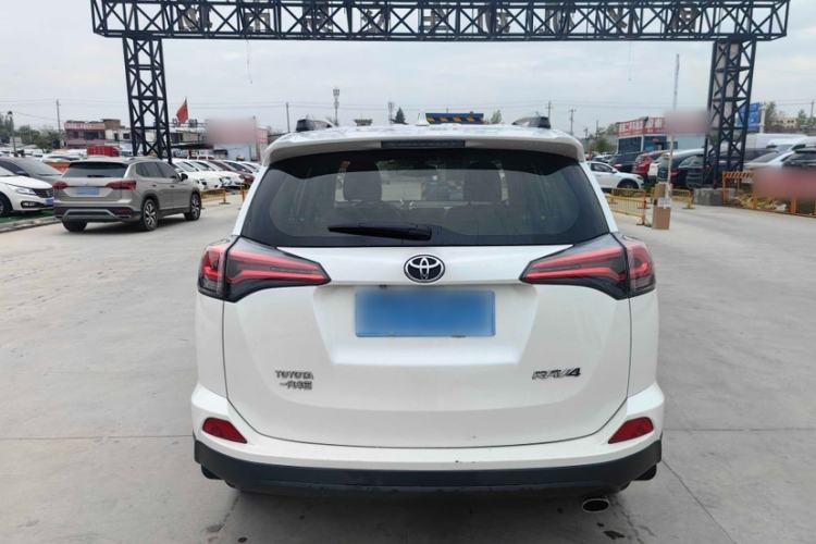 Used Toyota RAV4 2019 2.0L CVT Two-Wheel Drive Pioneer Edition China V Standard Exterior 4