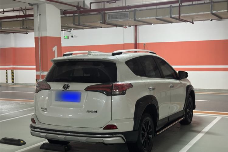 Used Toyota RAV4 2019 2.0L CVT Two-Wheel Drive Fashion X Limited Edition China V Standard Exterior 4