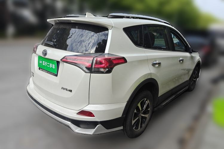 Used Toyota RAV4 2019 2.0L CVT Two-Wheel Drive Luxury Version China VI Standard Exterior 5