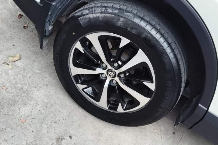 Used Toyota RAV4 2019 2.0L CVT Two-Wheel Drive Pioneer Edition China VI Standard Exterior 5