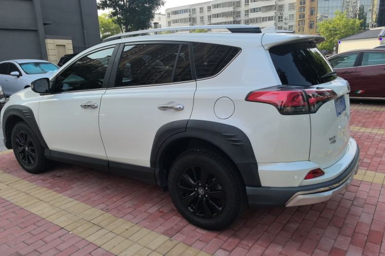 Used Toyota RAV4 2019 2.0L CVT Two-Wheel Drive Fashion X Limited Edition China VI Standard Exterior 5