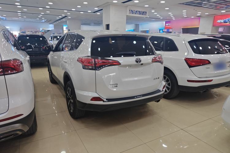 Used Toyota RAV4 2019 2.0L CVT Two-Wheel Drive Pioneer Edition China VI Standard Exterior 5