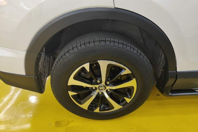 Used Toyota RAV4 2019 2.0L CVT Two-Wheel Drive Pioneer Edition China VI Standard Exterior 5