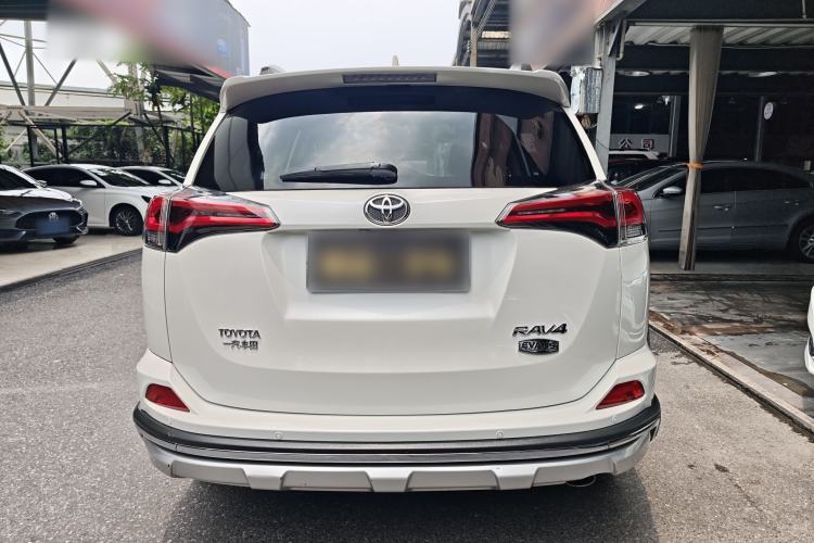 Used Toyota RAV4 2019 2.0L CVT Two-Wheel Drive Fashion X Limited Edition China VI Standard Exterior 5