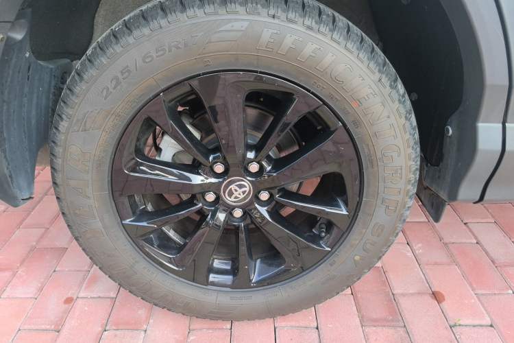 Used Toyota RAV4 2019 2.0L CVT Two-Wheel Drive Fashion X Limited Edition China VI Standard Exterior 7