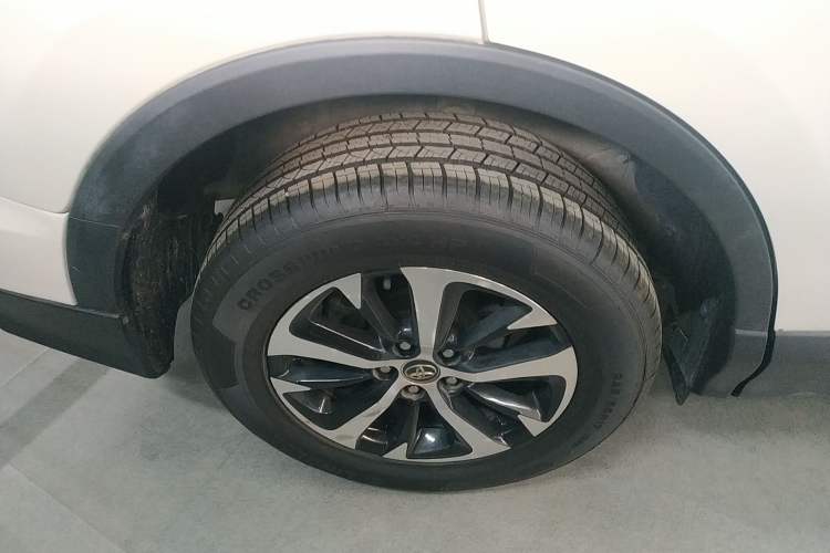 Used Toyota RAV4 2019 2.0L CVT Two-Wheel Drive Pioneer Edition China VI Standard Exterior 8