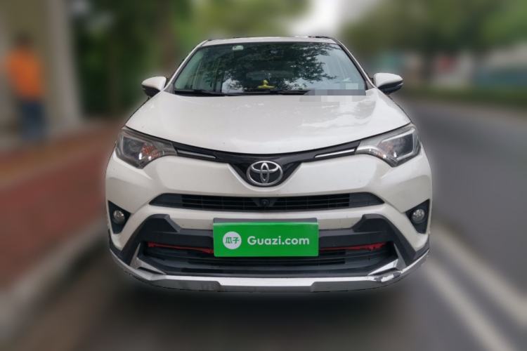 Used Toyota RAV4 2019 2.0L CVT Two-Wheel Drive Luxury Version China VI Standard Front