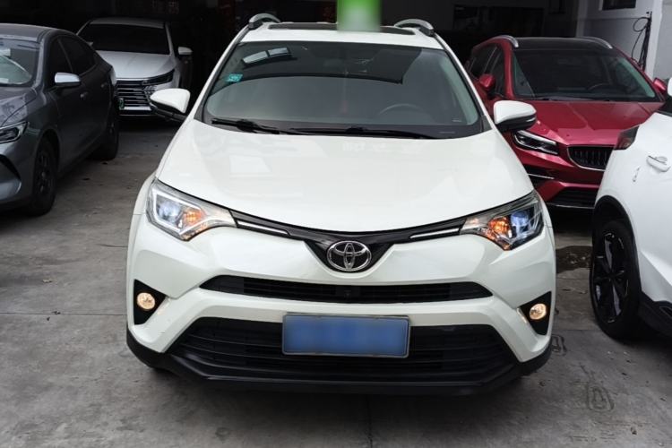 Used Toyota RAV4 2019 2.0L CVT Two-Wheel Drive Pioneer Edition China VI Standard Front