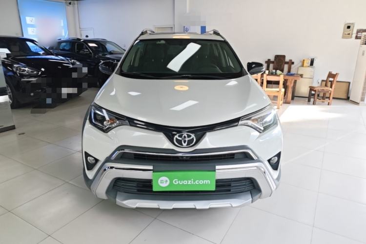 Used Toyota RAV4 2019 2.0L CVT Two-Wheel Drive Fashion X Limited Edition China VI Standard Front
