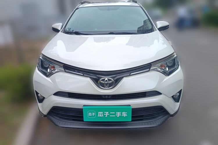 Used Toyota RAV4 2019 2.0L CVT Two-Wheel Drive Luxury Version China VI Standard Front