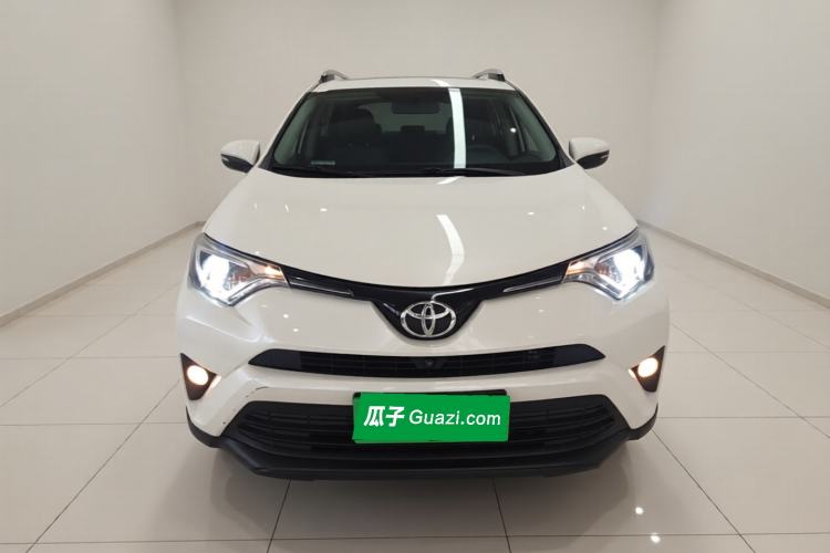 Used Toyota RAV4 2019 2.0L CVT Two-Wheel Drive Luxury Version China VI Standard Front