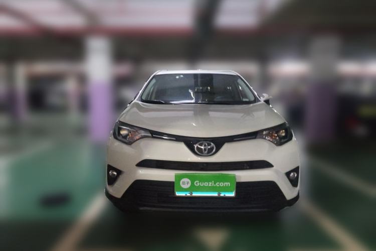 Used Toyota RAV4 2019 2.0L CVT Two-Wheel Drive Luxury Version China VI Standard Front