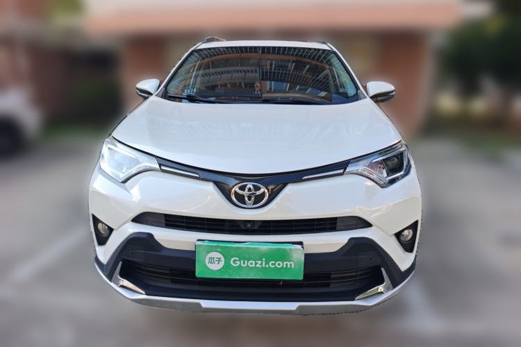 Used Toyota RAV4 2019 2.0L CVT Two-Wheel Drive Luxury Version China VI Standard Front