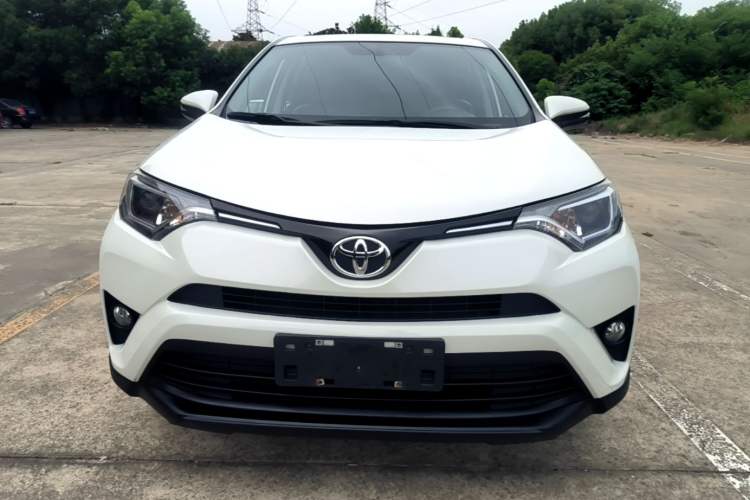 Used Toyota RAV4 2019 2.0L CVT Two-Wheel Drive Pioneer Edition China V Standard Front