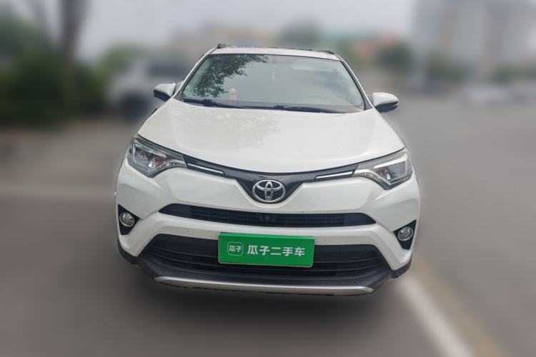 Used Toyota RAV4 2019 2.0L CVT Two-Wheel Drive ZhiShang Version China VI Standard Front