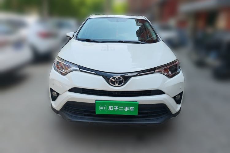 Used Toyota RAV4 2019 2.0L CVT Two-Wheel Drive Luxury Version China VI Standard Front