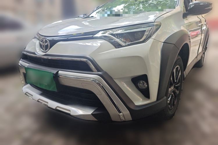 Used Toyota RAV4 2019 2.0L CVT Two-Wheel Drive Fashion X Limited Edition China VI Standard Front