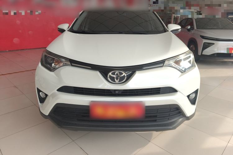 Used Toyota RAV4 2019 2.0L CVT Two-Wheel Drive Luxury Version China VI Standard Front