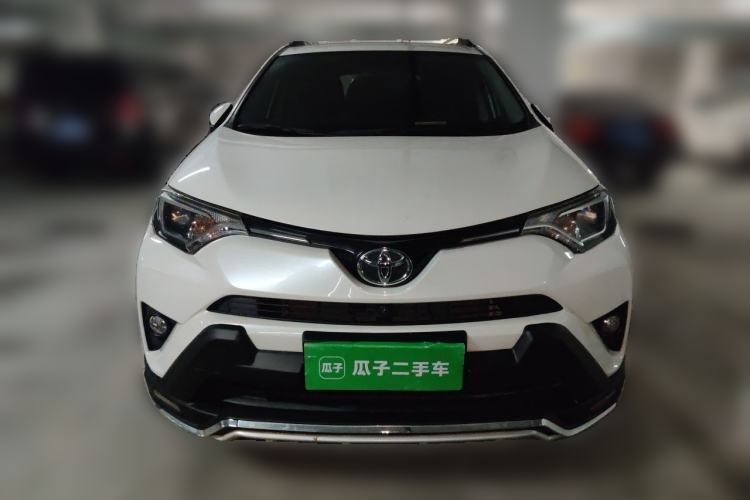 Used Toyota RAV4 2019 2.0L CVT Two-Wheel Drive Luxury Version China VI Standard Front