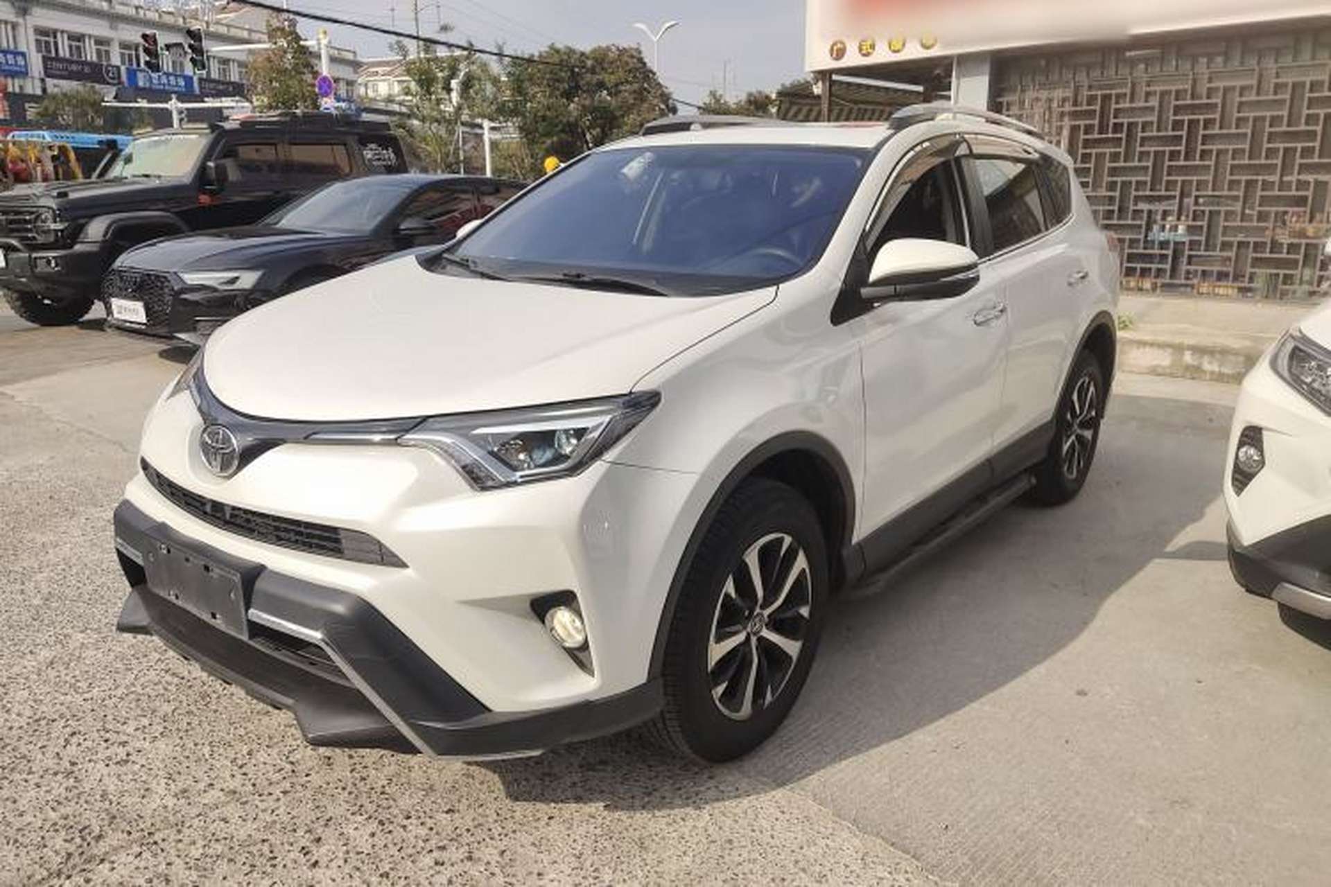 Used Toyota RAV4 2019 2.0L CVT Two-Wheel Drive ZhiShang Version China VI Standard Front Left 45 Deg