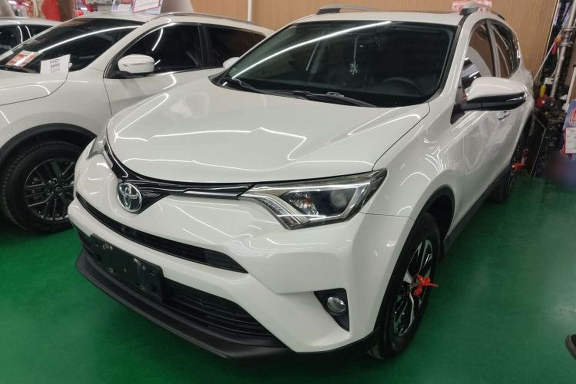 Used Toyota RAV4 2019 2.0L CVT Two-Wheel Drive Comfort Edition China VI Standard Front Left 45 Deg